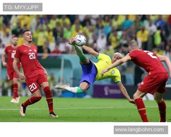 足球明星在世界杯赛场上的精彩进球瞬间回顾与分析